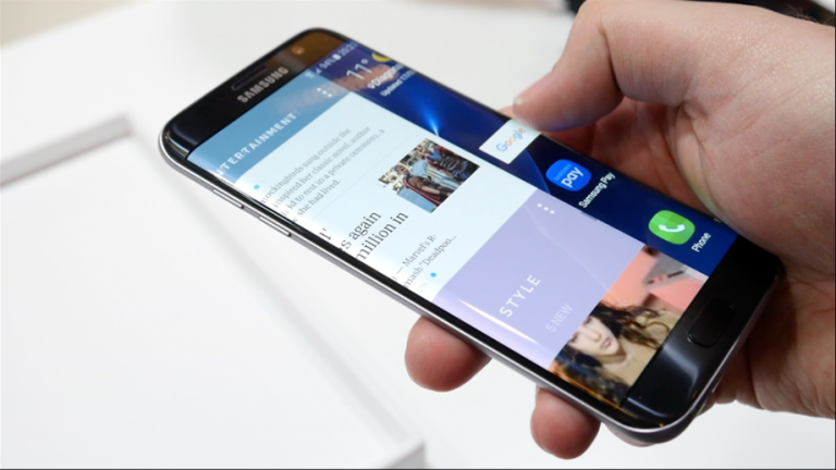 Ecranul lui Samsung Galaxy S7 Edge a primit premiul „Display of the Year”