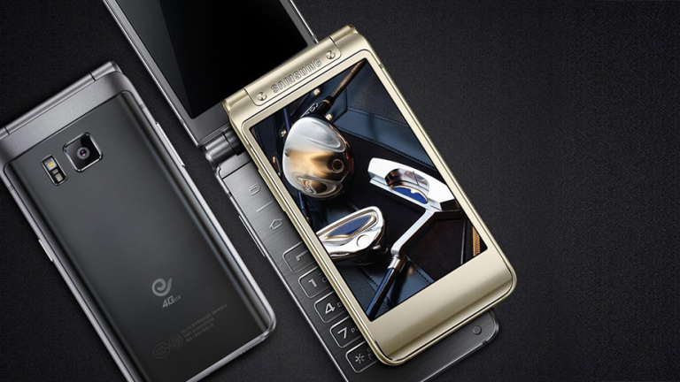 Samsung SM-W2018 un smartphone cu clapetă la 2.000 de dolari