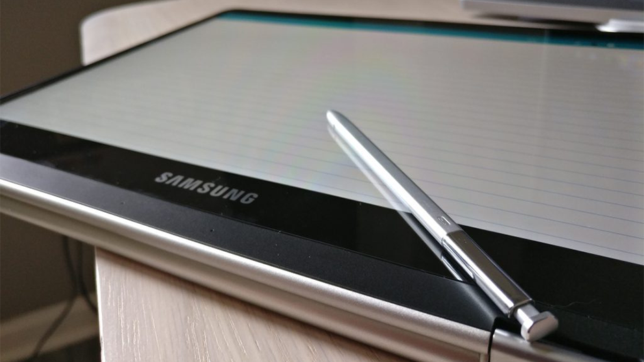 „Nautilus” un nou laptop Samsung Chromebook 2 în 1 cu stylus