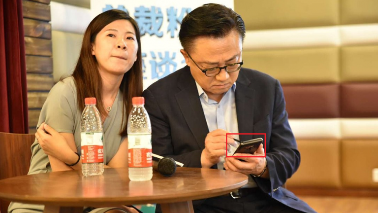 CEO-ul Samsung a fost văzut în public folosind Galaxy Note 9