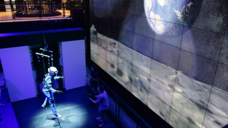 Samsung colaborează cu NASA pentru a crea o experiență lunară VR