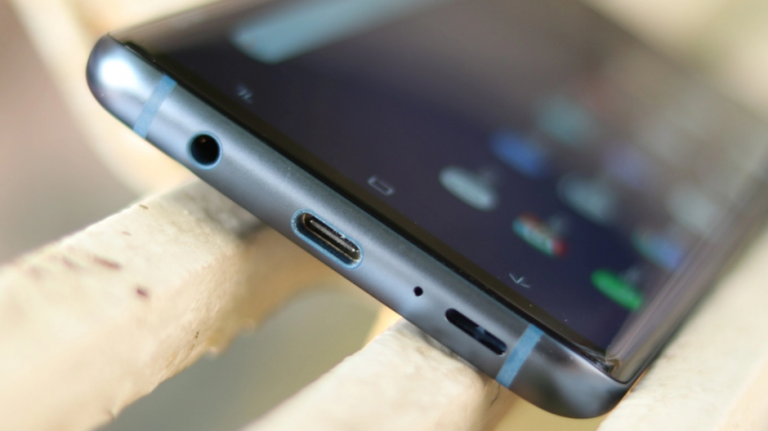 Samsung ar putea elimina mufa pentru căști de 3,5 mm la Note 10