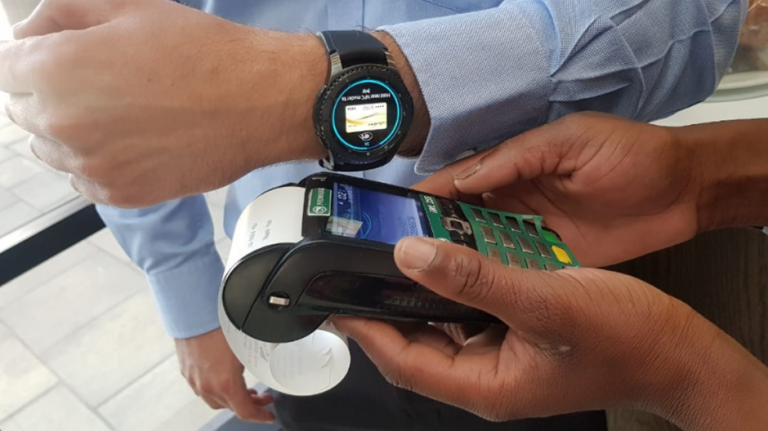 Samsung Pay lansat pe smarwatch-uri Samsung în Africa de Sud
