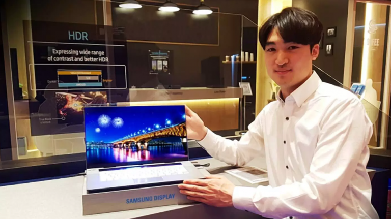 Samsung vizează un milion de laptop-uri echipate cu ecrane OLED 4K