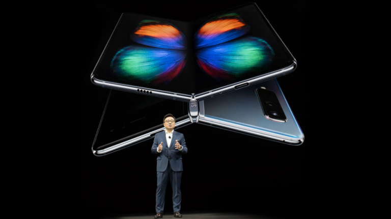 Samsung va lansa următorul smartphone pliabil cu ecran de 6,7 inch