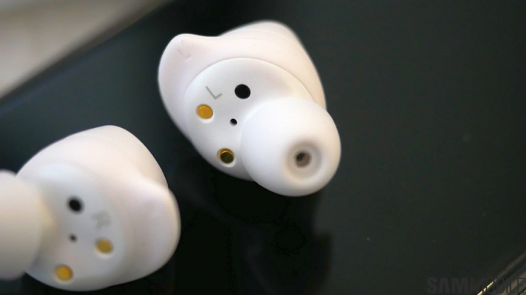 Samsung Galaxy Buds bate Apple AirPods conform Consumer Reports