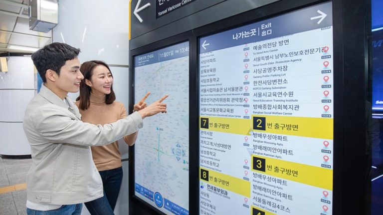 Ecrane Samsung Smart Signage în stațiile metroului din Seul