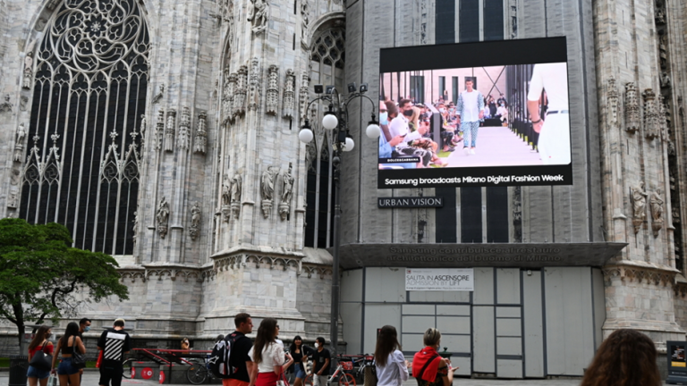 Samsung LED Signage strălucește la Milano Digital Fashion Week