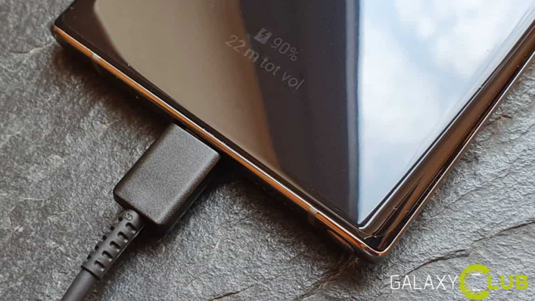 Samsung lucrează la un încărcător de 65W, posibil pe Galaxy S21