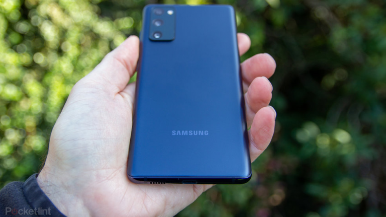 Seria Samsung Galaxy S21 ar putea veni fără încărcător și căști în cutie