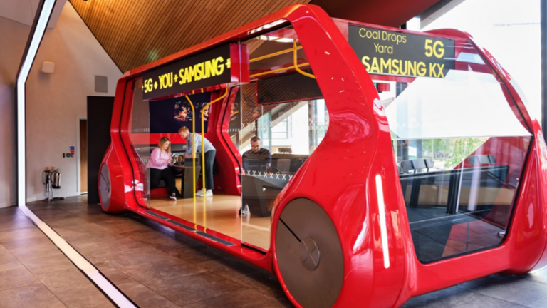 Samsung KX, experiențe de conectivitate la bordul autobuzului 5G