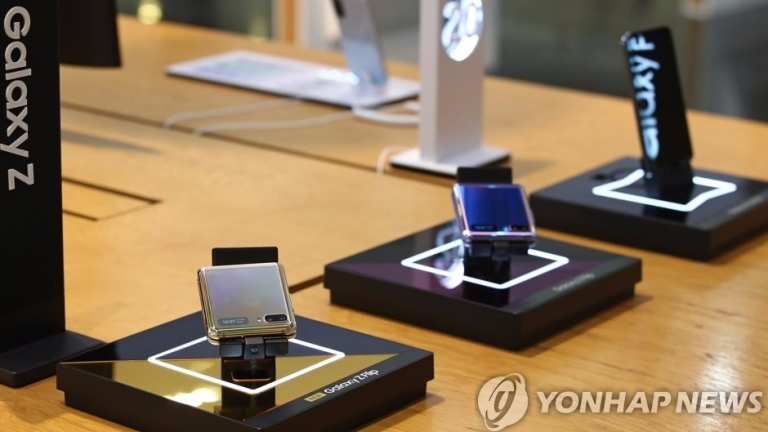 Samsung nr 1 pe piata smartphone pliabile din acest an