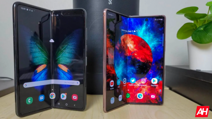 Samsung poate lansa doua telefoane diferite Galaxy Z Fold 3