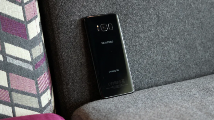 Samsung Galaxy S8 nu mai primeste actualizari la patru ani de la lansare