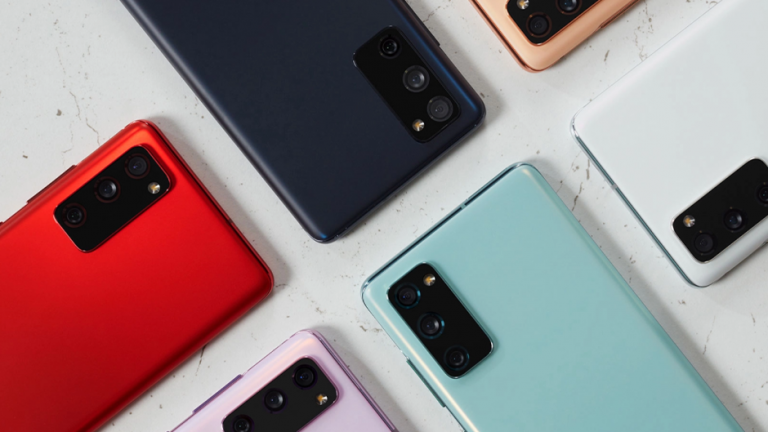 Samsung Galaxy S21 FE apare foarte colorat in fotografii neoficiale