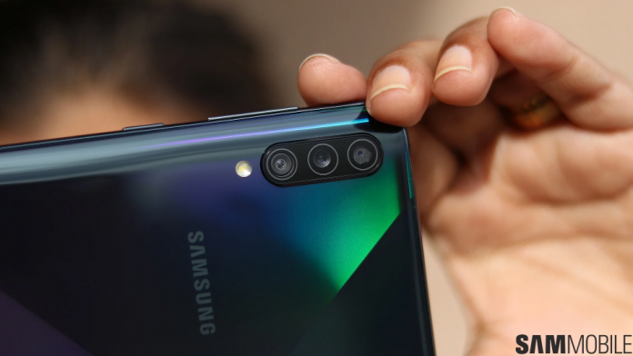 Galaxy A50 primeste actualizarea de securitate din august 2021