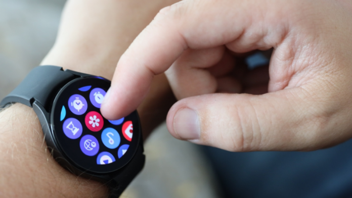 KakaoTalk pentru Wear OS soseste in sfarsit pe Galaxy Watch 4