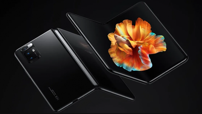 Xiaomi Mix Fold 2 va avea afisaj flexibil AMOLED fabricat de Samsung