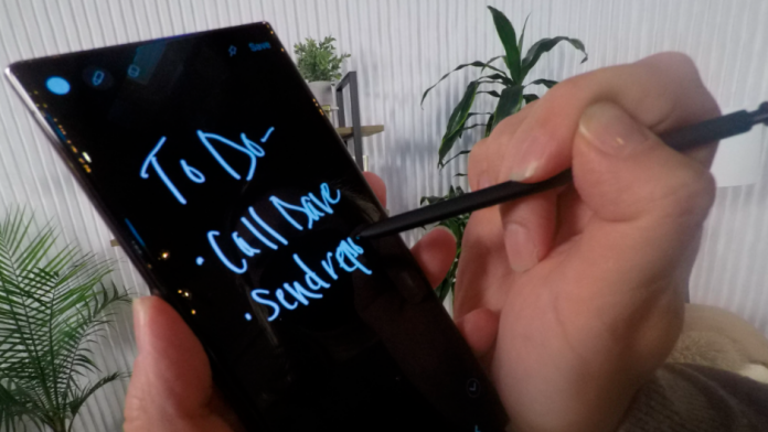 S Pen-ul incorporat in Galaxy S22 Ultra semnalează sfarsitul erei Note