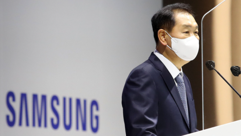 CEO-ul Samsung isi cere scuze pentru incetinirea perfomantei jocurilor