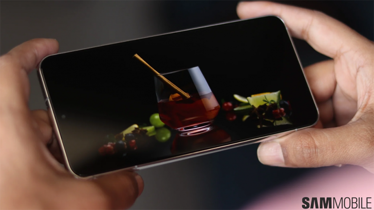 Samsung Galaxy S23 Ultra poate avea un ecran plat
