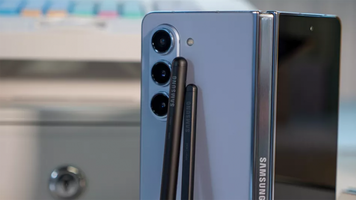 Ce stilouri S Pen sunt compatibile cu Galaxy Z Fold 5
