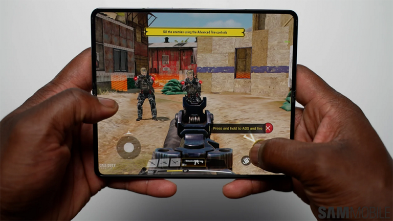 Samsung ar putea lucra cu Epic Games pentru jocuri pe telefoanele pliabile