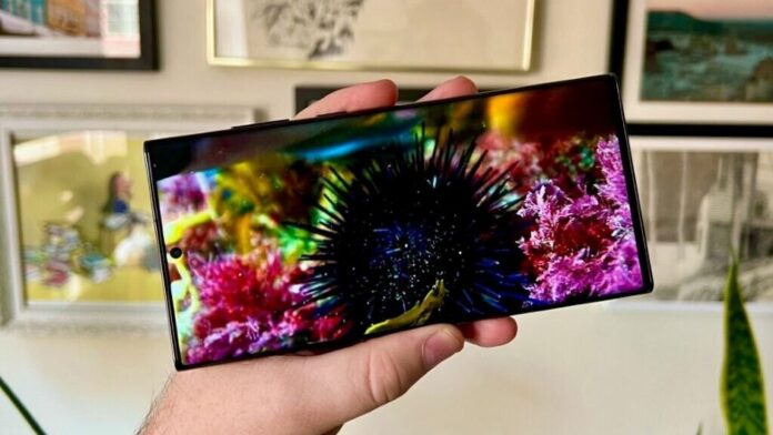 Dynamic AMOLED 2X Galaxy S27